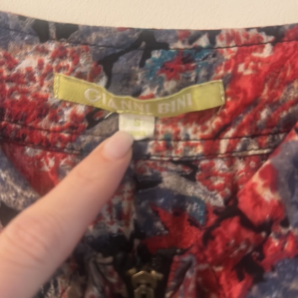 ⭐️Small Floral Gianni Bini Dress (w/Pockets!) - Picture 5 of 5